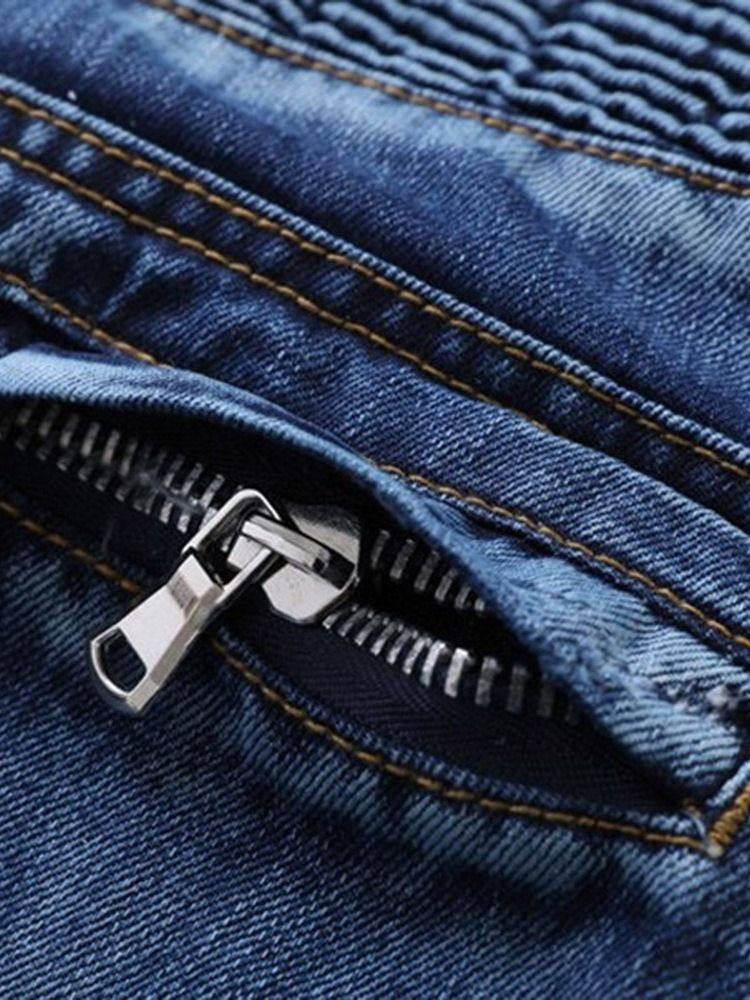 Rak Veckade Europeiska Herrjeans Med Mitten Av Midjan