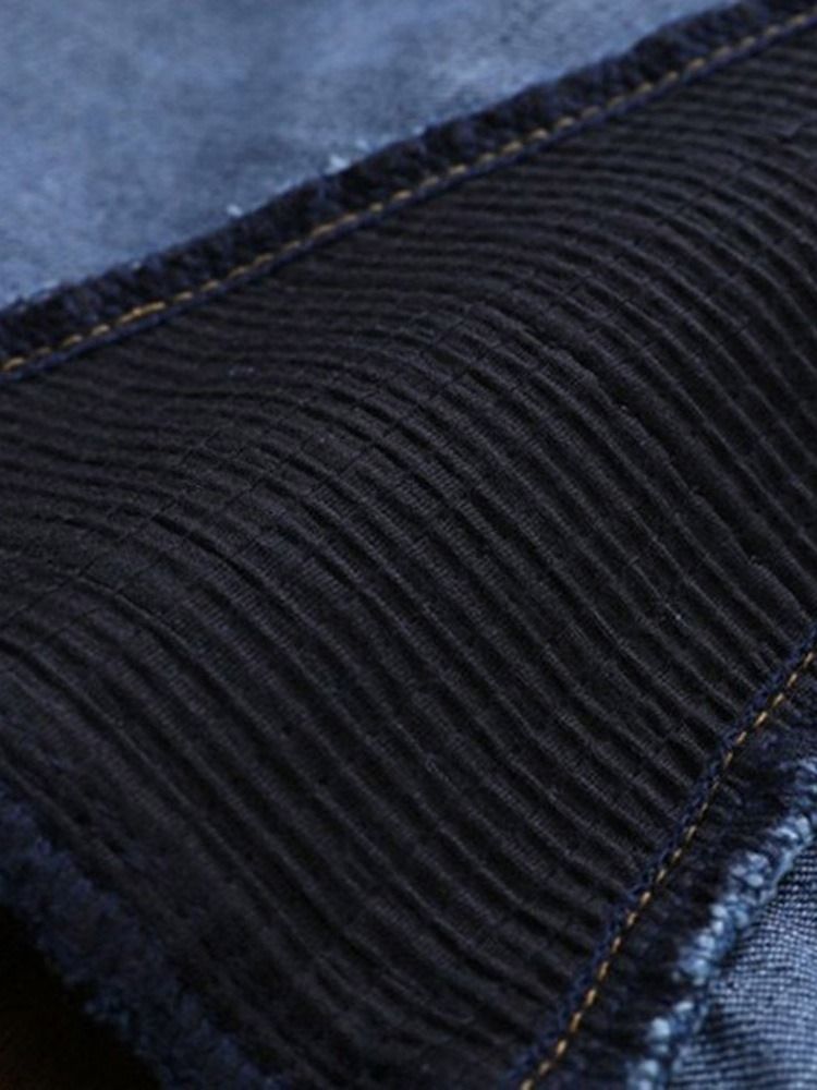 Rak Veckade Europeiska Herrjeans Med Mitten Av Midjan