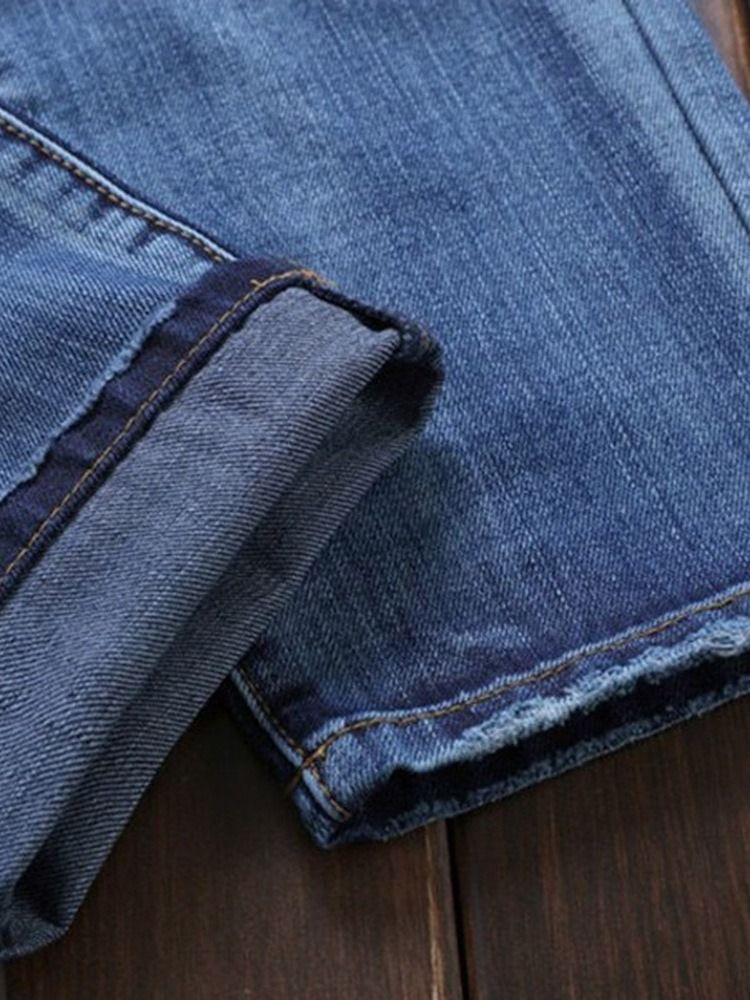 Rak Veckade Europeiska Herrjeans Med Mitten Av Midjan