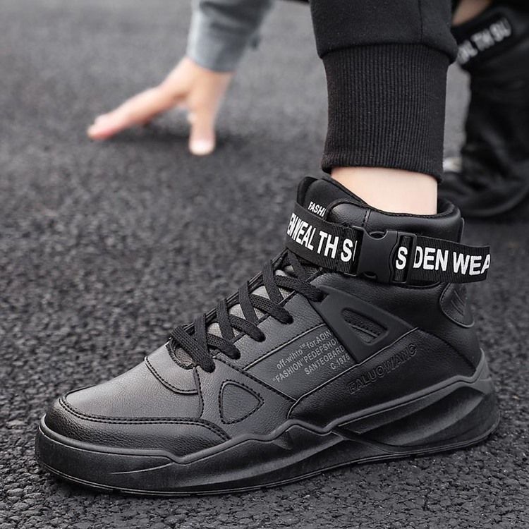 Övre Herrsneakers Med Snörning I Pu
