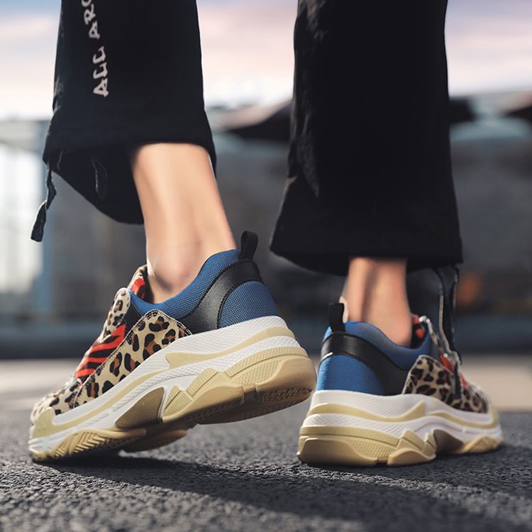 Sneakers För Män I Leopardmönstret Lågskurna Övre Snörning