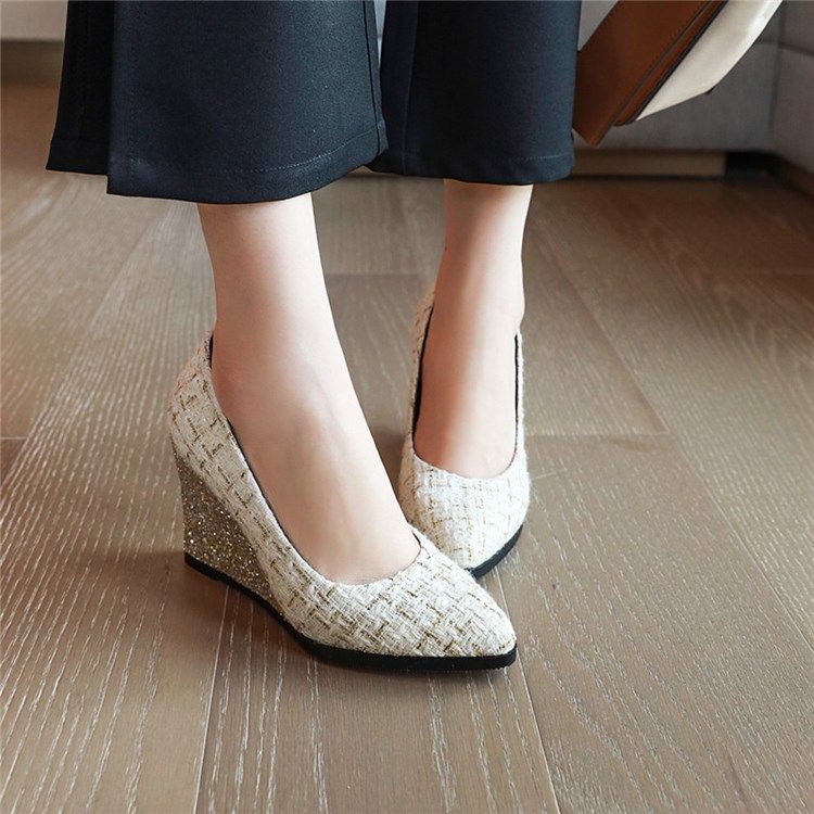 Slip-On-Sandaler Med Spetsad Tå