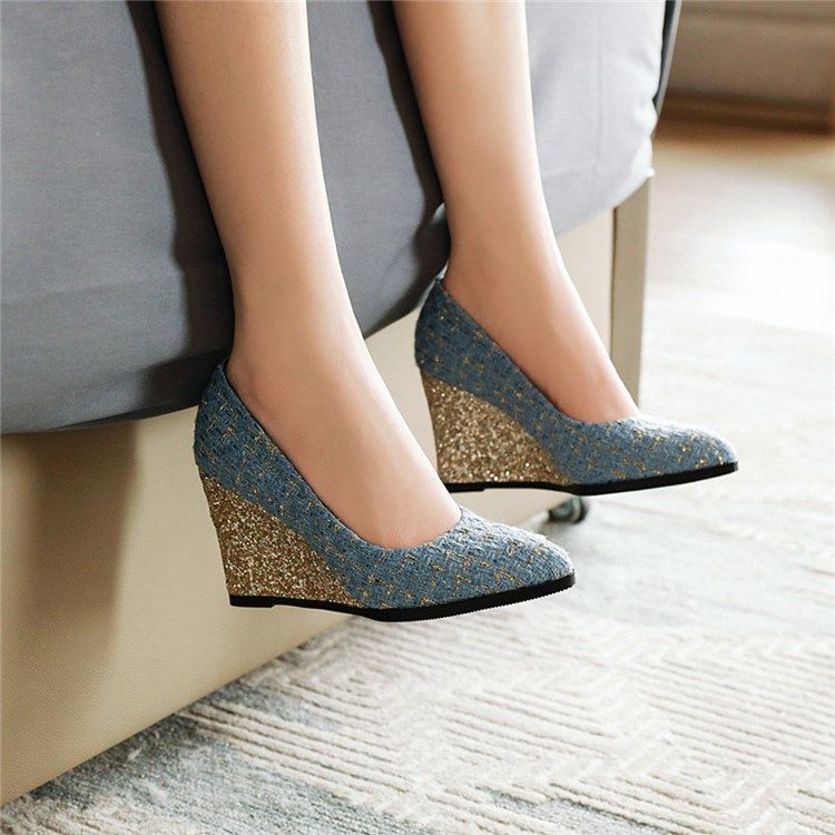 Slip-On-Sandaler Med Spetsad Tå