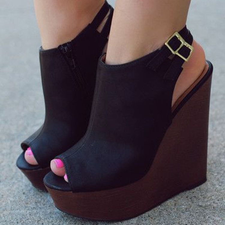 Svarta Slingbacks Wedge Sandaler