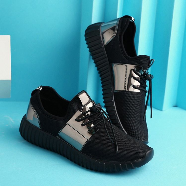 Lågskurna Sneakers I Övre Pu Med Snörning