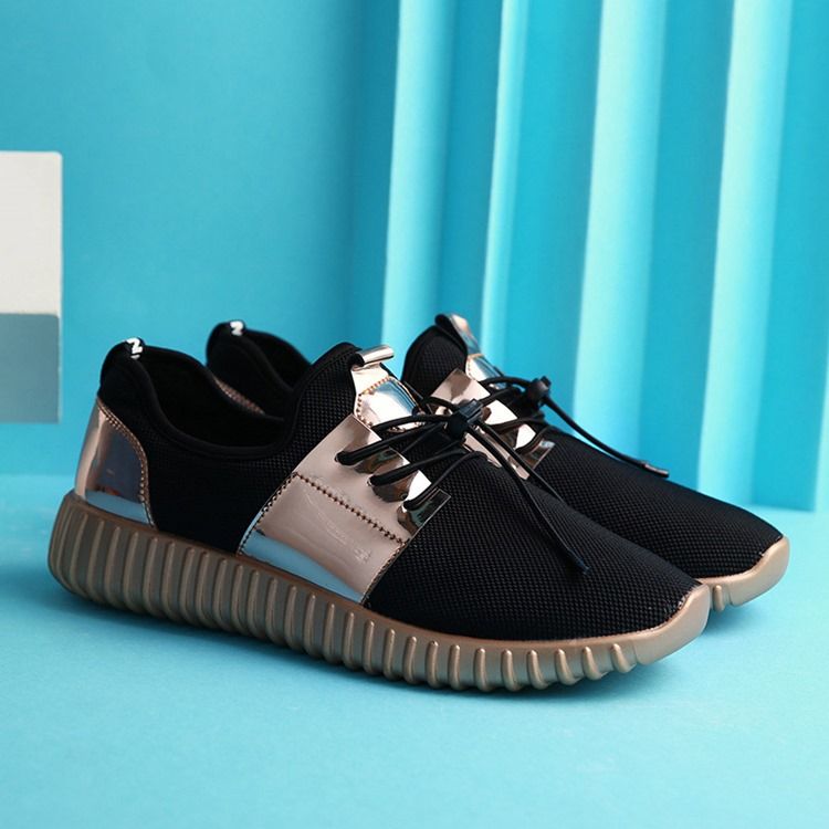 Lågskurna Sneakers I Övre Pu Med Snörning
