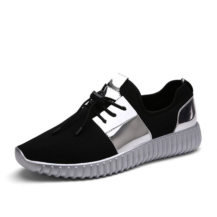 Lågskurna Sneakers I Övre Pu Med Snörning