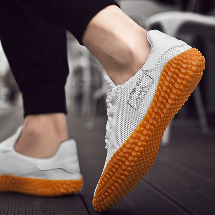 Sportplatta Med Lågskurna Sneakers Med Runda Tå