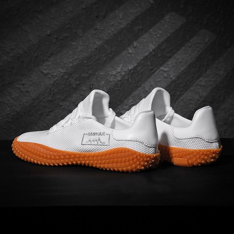 Sportplatta Med Lågskurna Sneakers Med Runda Tå