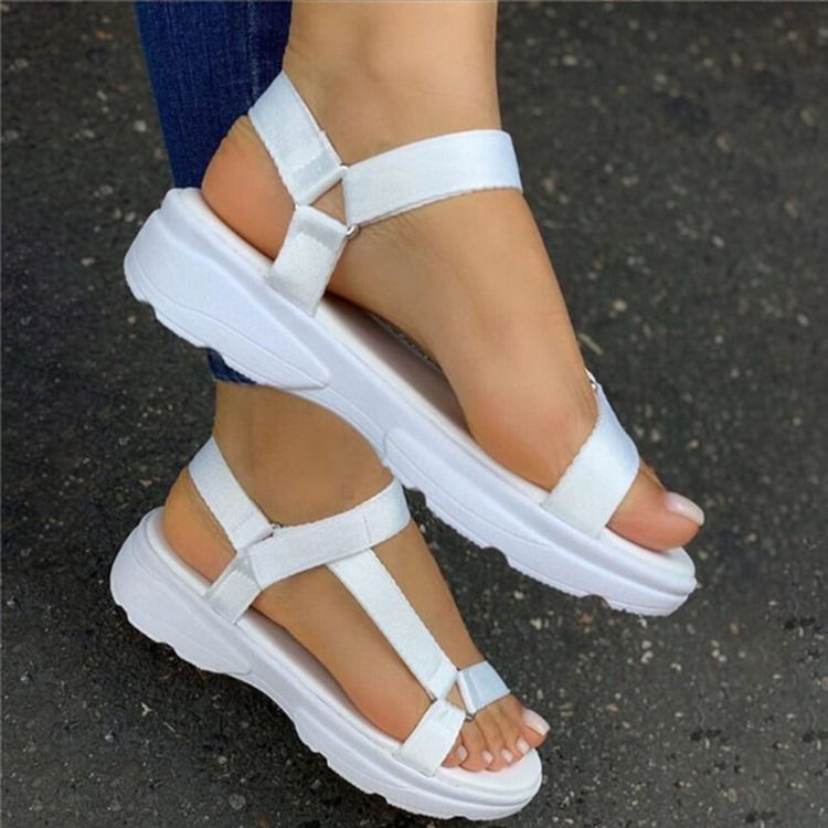 Kardborre Med Öppen Tå Platt Med Godisfärgade Sandaler