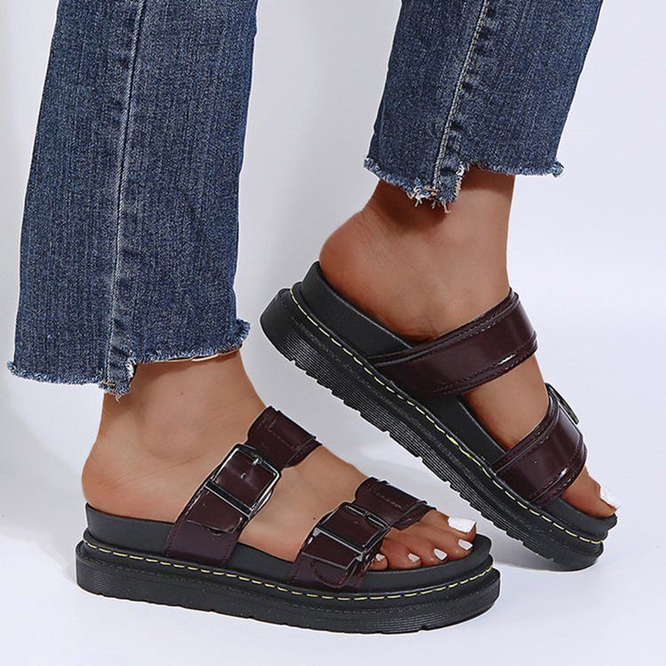 Slip-On Platt Med Spänne Gummi Tofflor För Kvinnor