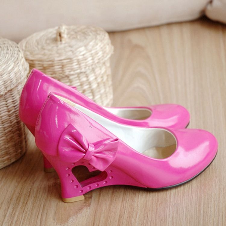 Bow Slip-On Rund Tå Högklackat (5-8Cm) Tunna Skor