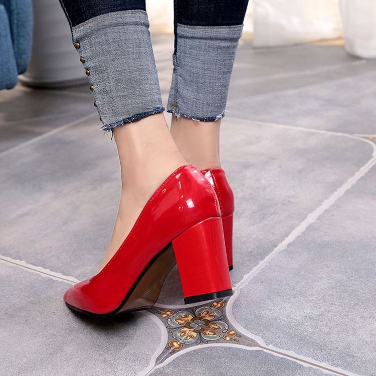Professionella Spetsiga Tå Plain Chunky Pumps