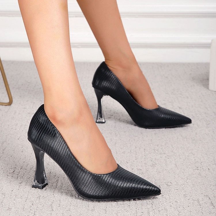 Serpentine Spetsiga Tå Slip-On Enkla Tunna Skor