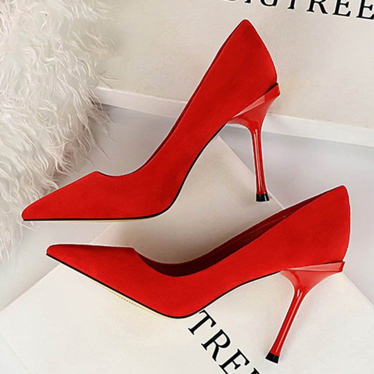 Slip-On Pumps I Fuskmocka Med Spetsad Tå Med Stilettklack