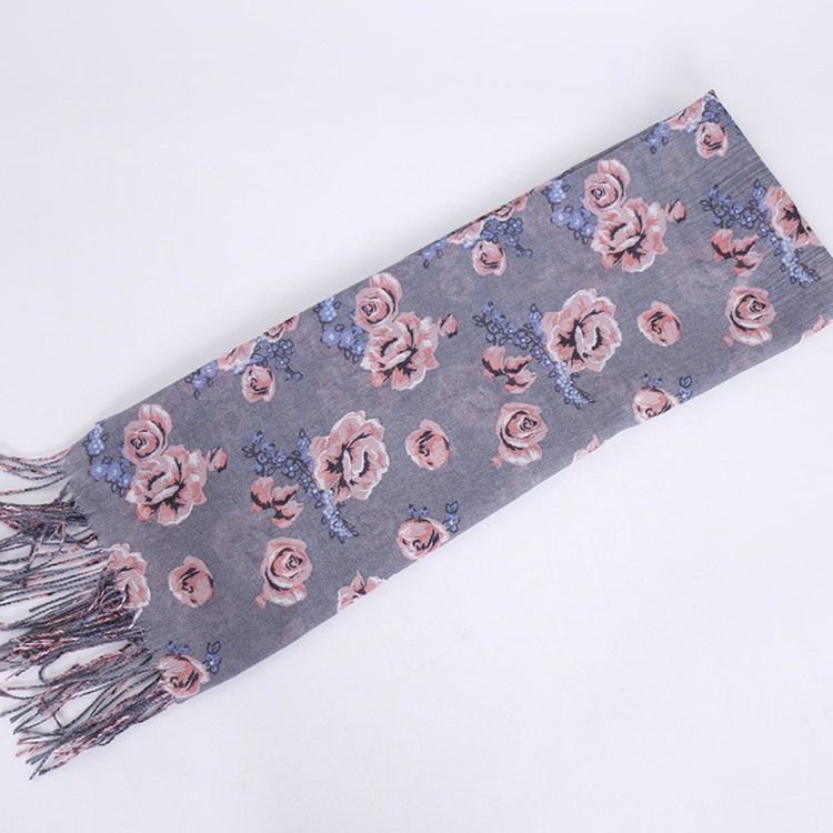Blommig Halsduk Med Vintagetryck