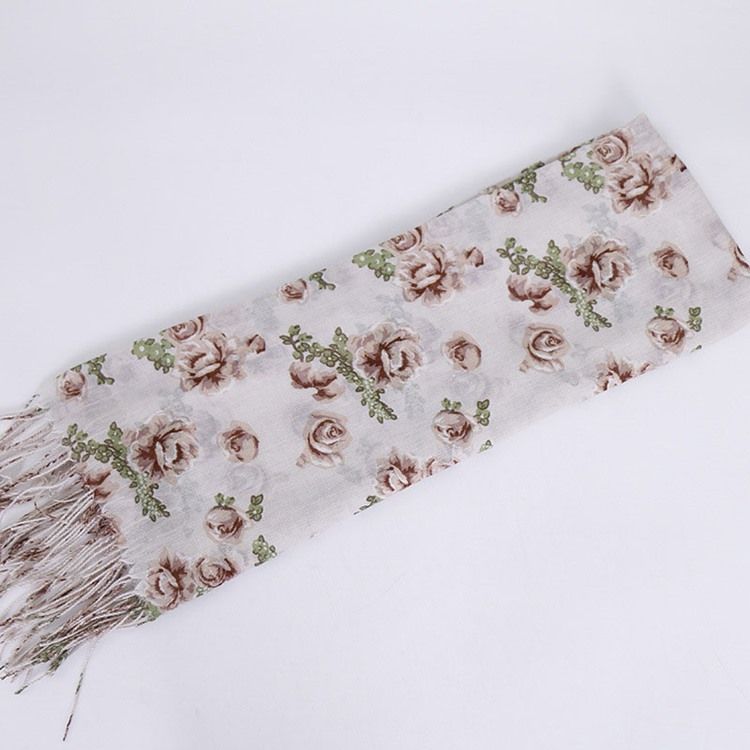 Blommig Halsduk Med Vintagetryck