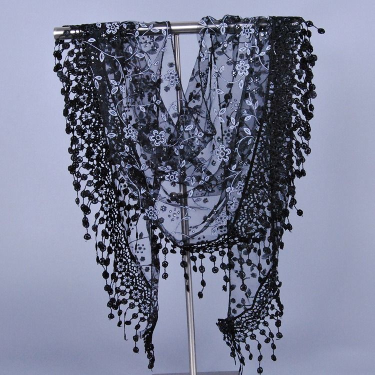Elegant Triangulär Scarf Med Spetskant