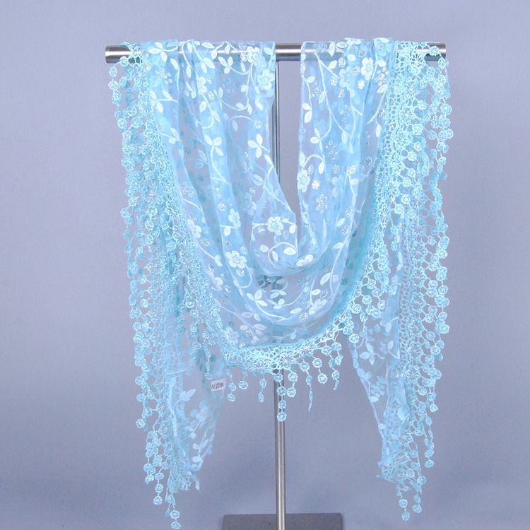Elegant Triangulär Scarf Med Spetskant