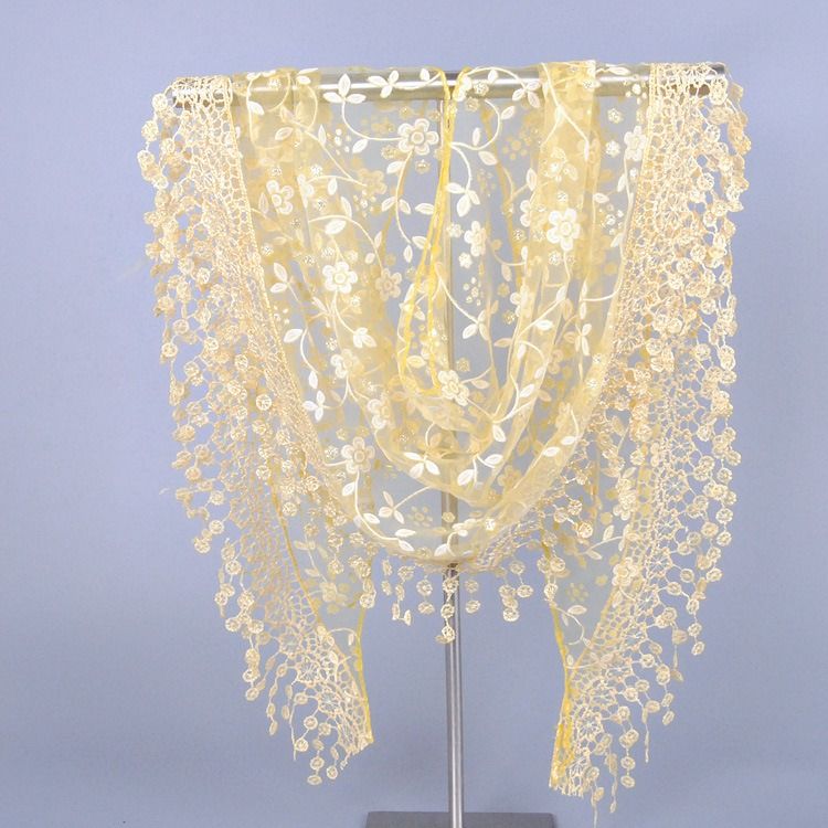 Elegant Triangulär Scarf Med Spetskant