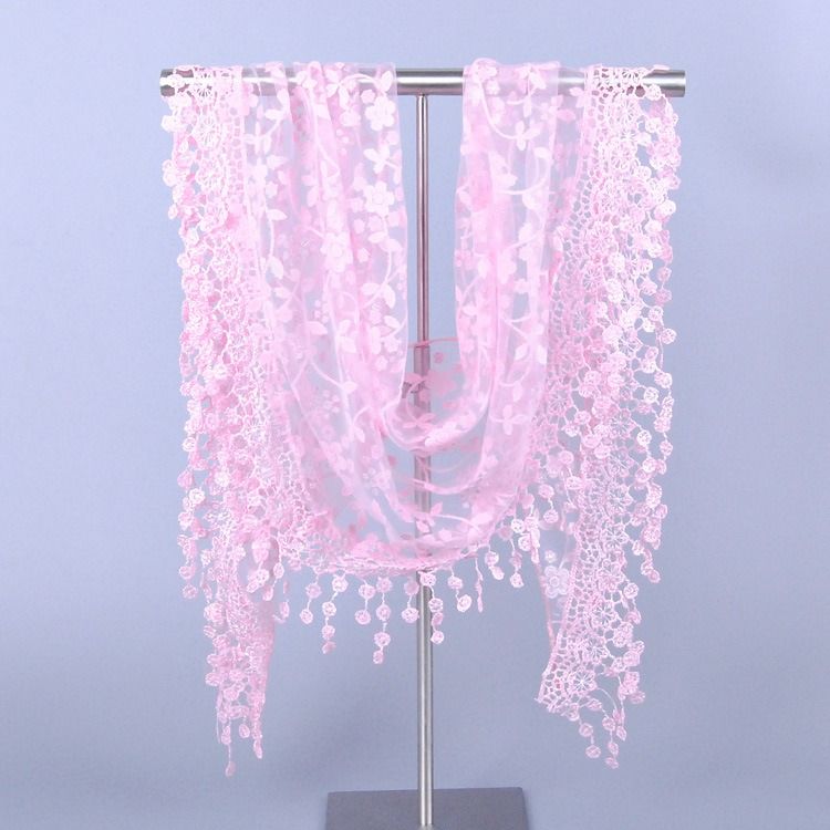 Elegant Triangulär Scarf Med Spetskant