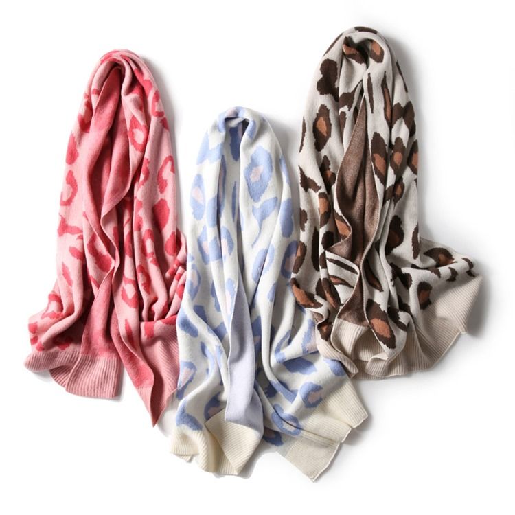 Leopardmönstrad Vinterscarf