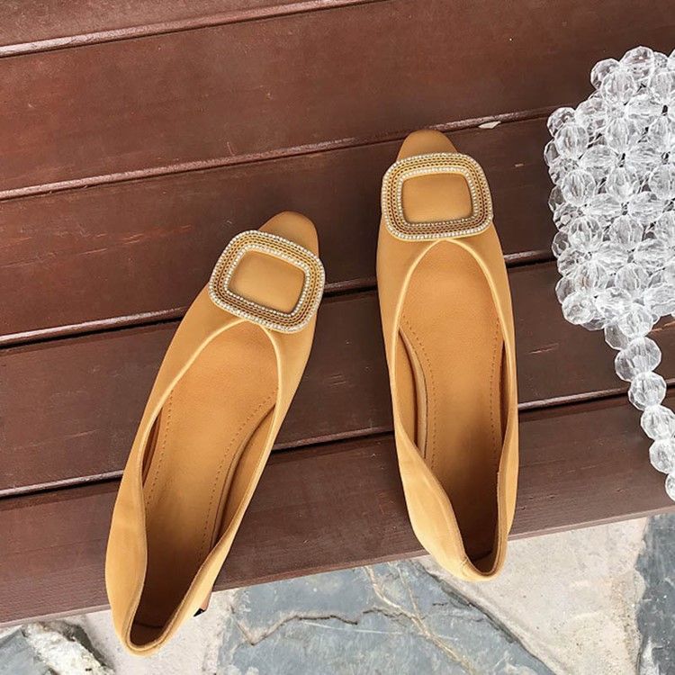 Pu Block Heel Slip-On Square Toe Dam Platta skor