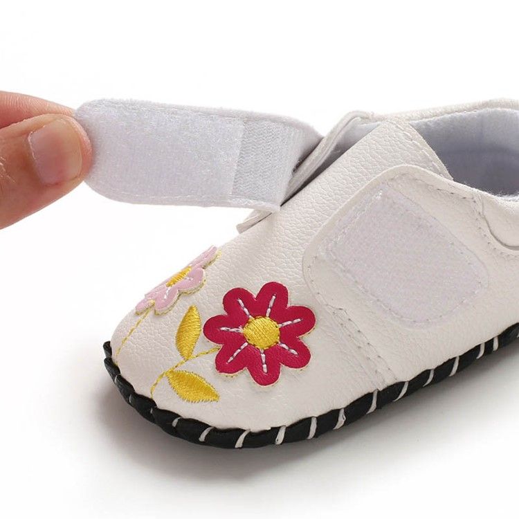 Blommig Broderi Babyskor