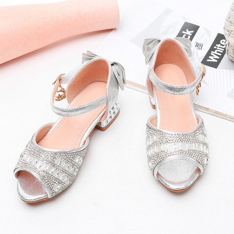 Lågskurna Sandaler I Övre Peep Toe