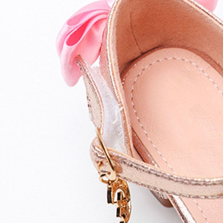 Lågskurna Sandaler I Övre Peep Toe