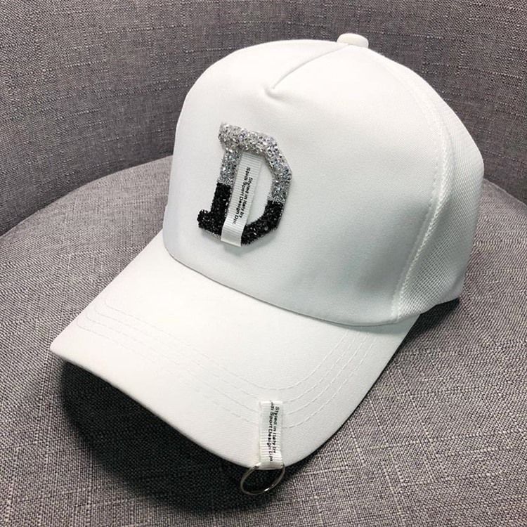 Bokstaven Lyser Baseballkeps