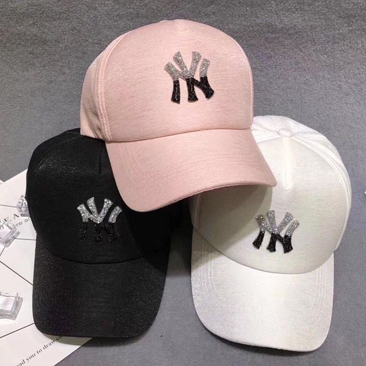 Bokstaven Lyser Baseballkeps