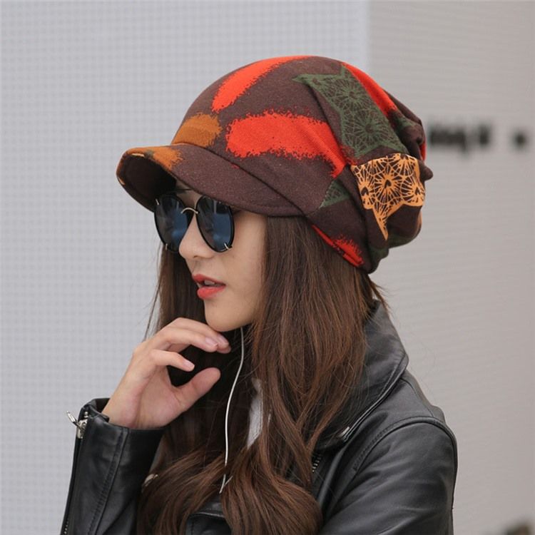 Print Warm Winter Star Hat