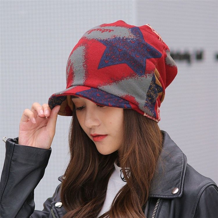 Print Warm Winter Star Hat