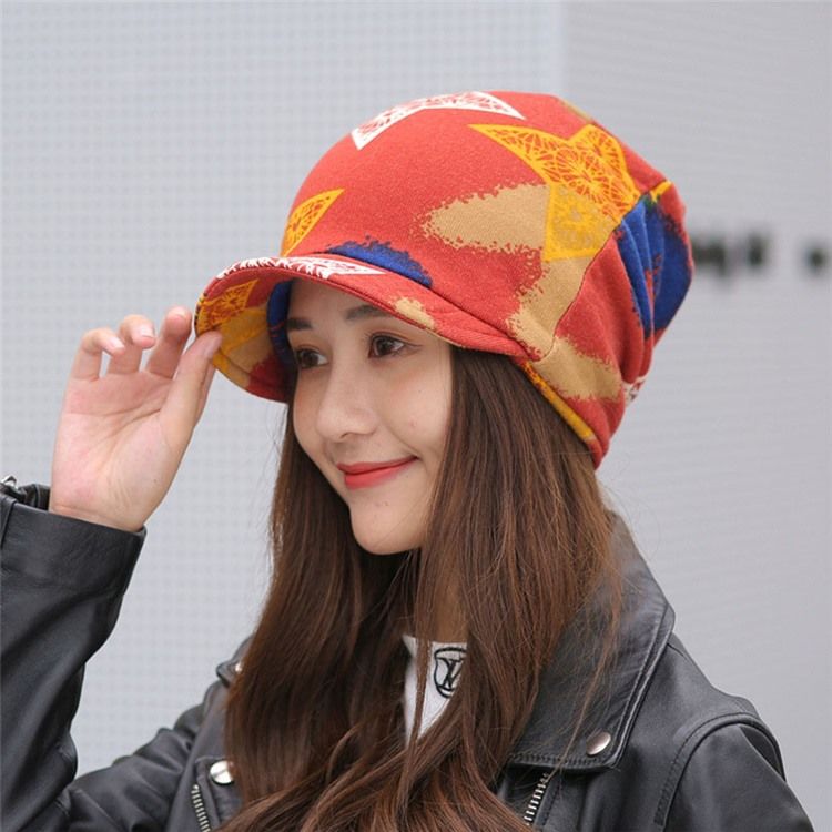 Print Warm Winter Star Hat