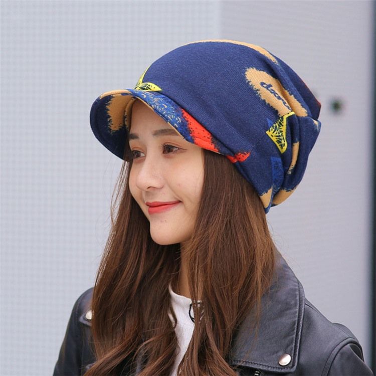 Print Warm Winter Star Hat