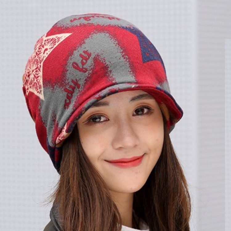 Print Warm Winter Star Hat