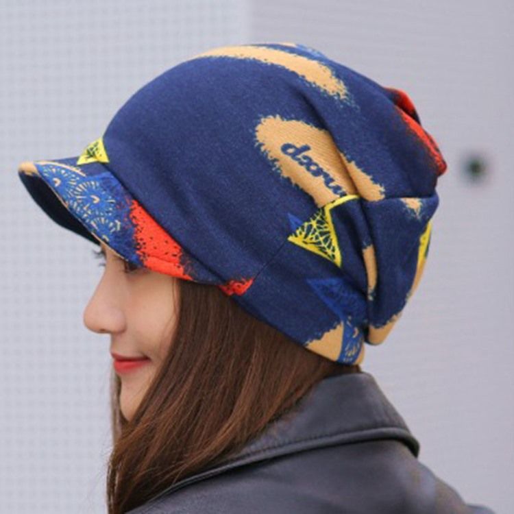 Print Warm Winter Star Hat