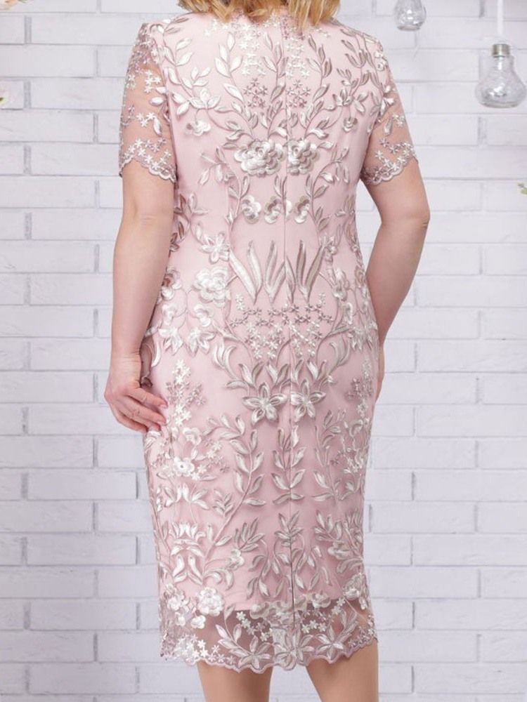 Plus Size Kortärmad Rund Hals Broderi Söt Blommig Klänning