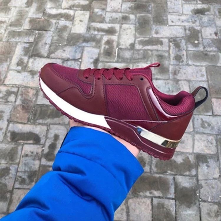 Rund Tå Snörning Sneakers I Färgblock