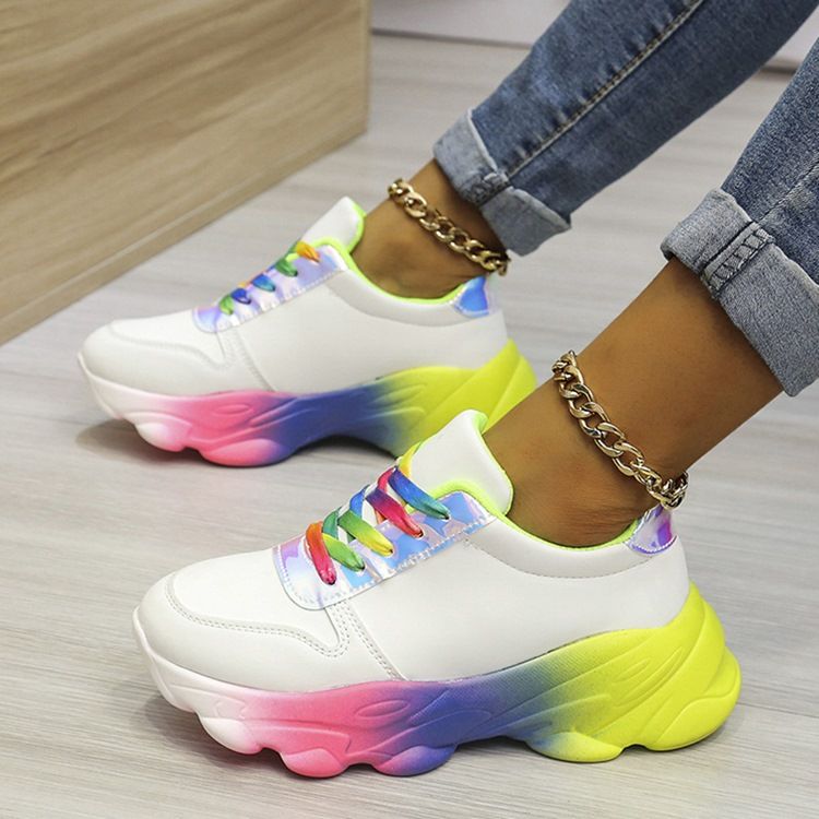 Sneakers Med Rund Tå Med Snörning I Färgblock