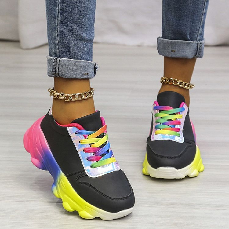 Sneakers Med Rund Tå Med Snörning I Färgblock
