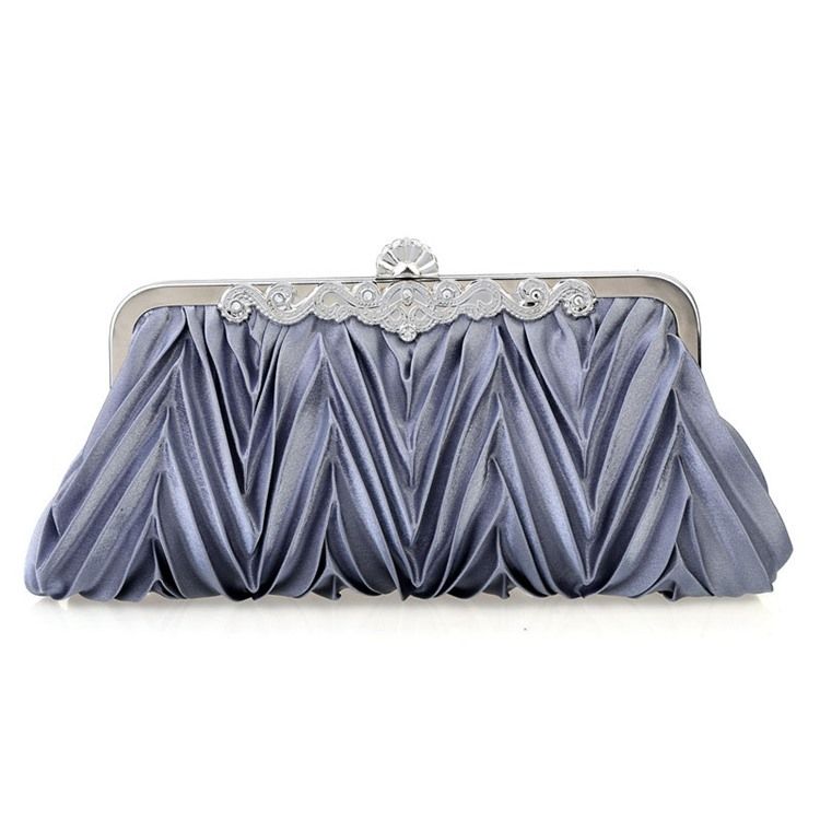 Mångsidiga Clutches Och Kvällsväskor