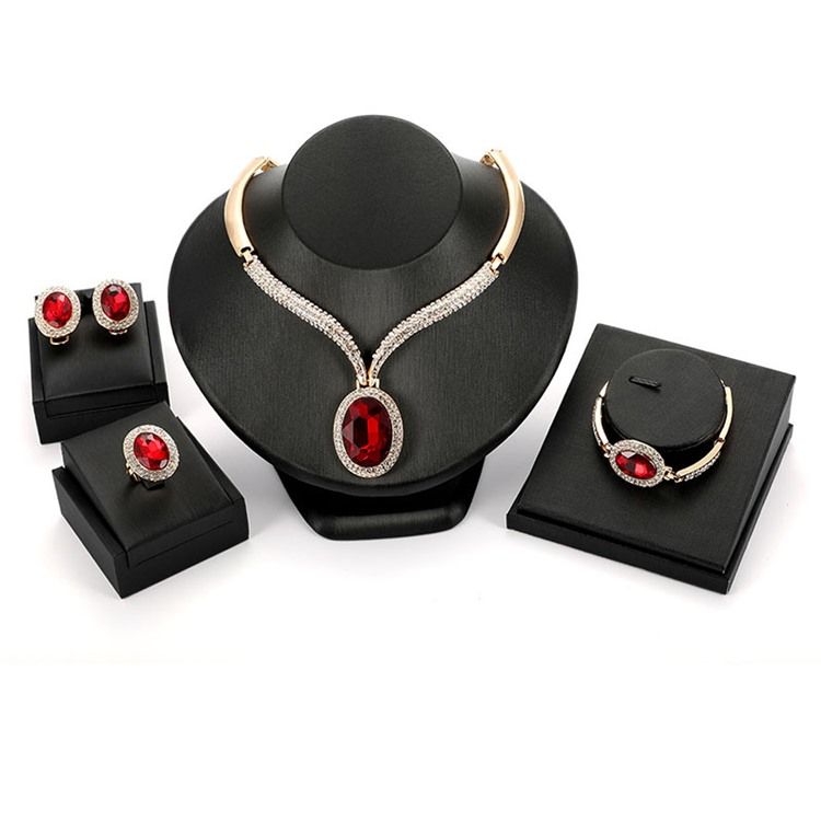 Ellipse Ruby Smyckesset