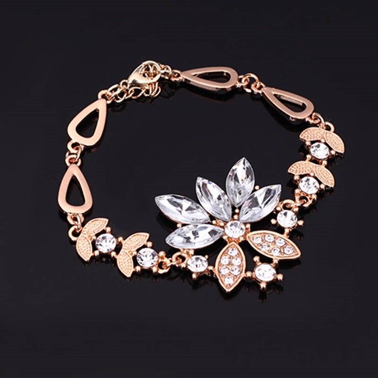 Splendid White Safir Flower Smycken Set