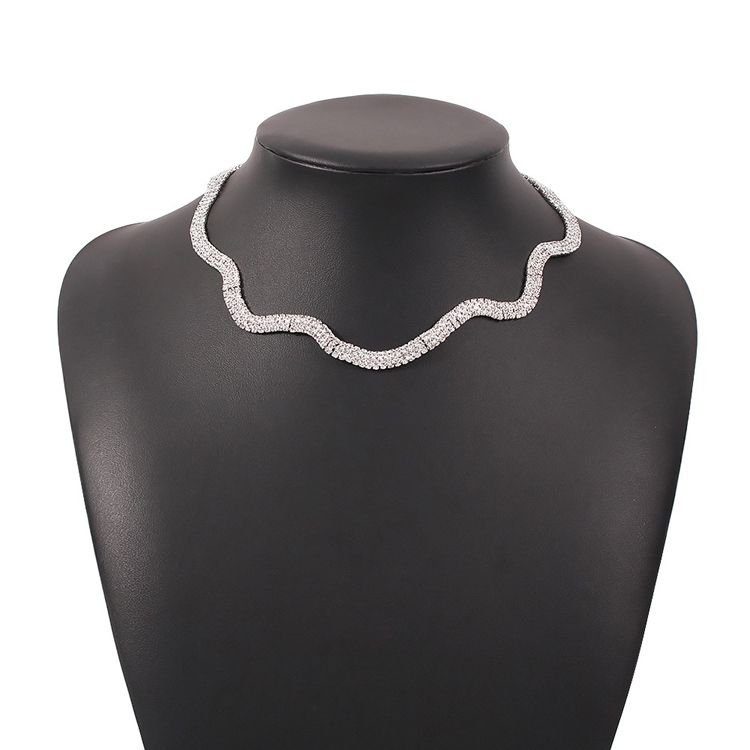 Torques Geometriska Kvinnliga Halsband