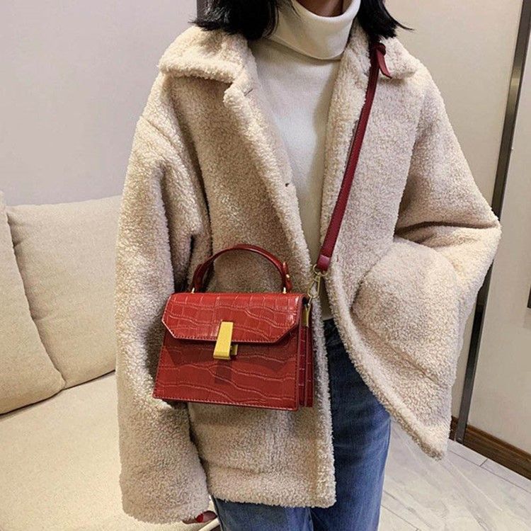 Alligator Pu Lock Flap Casual Tygväskor