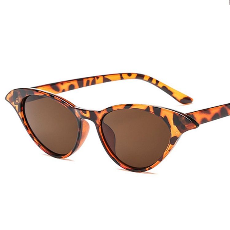 2018 Mode Top Cat Eye Damfärg Lyxiga Platta Solglasögon Uv400