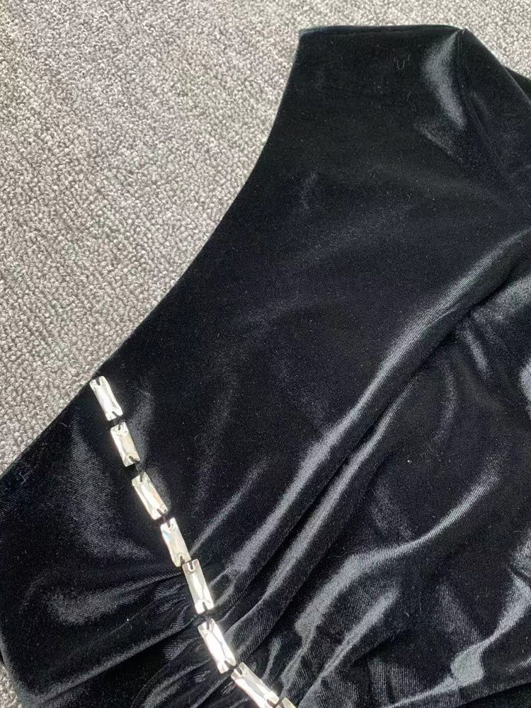 Delad Golvlång Snedkrage Pulloverklänning Med Hög Midja