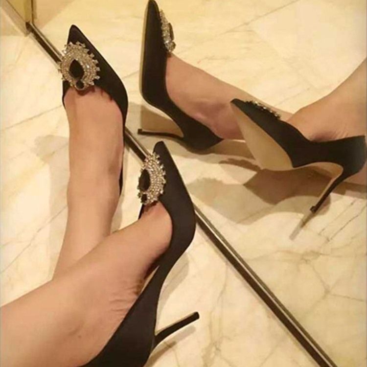 Strass Sidentyg Slip-On Spetsig Tå Dambalskor